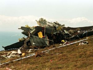 Supporting image for story: Families of 1994 Chinook crash victims seek answers as 47,000 sign petition