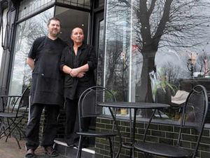 Supporting image for story: Cafe owners ordered to lose outside seats