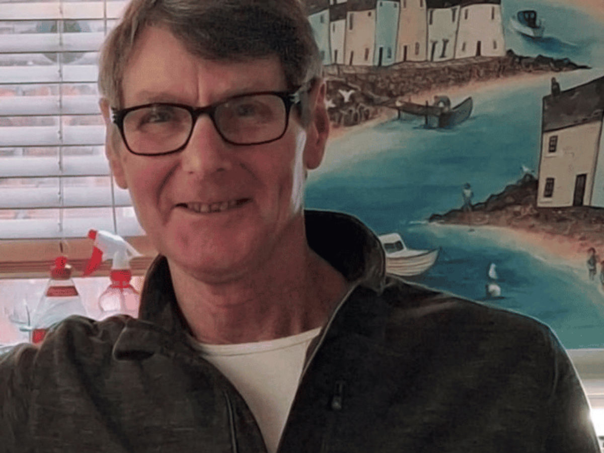 Family tribute to &lsquo;selfless hero&rsquo; who died trying to help people in sea