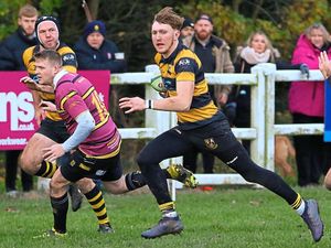 Supporting image for story: All Blacks triumph ahead of a crucial clash at the top