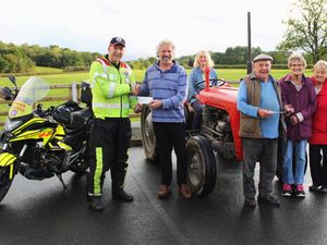 Supporting image for story: Blood Bikes and Llandrindod Leg Club Benefit From Llanddewi Tractor Run