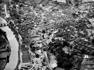 Supporting image for story: Old aerial pictures reveal changing face of Bridgnorth