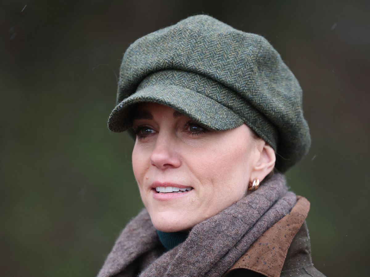 Kate visits woollen mill in west Wales