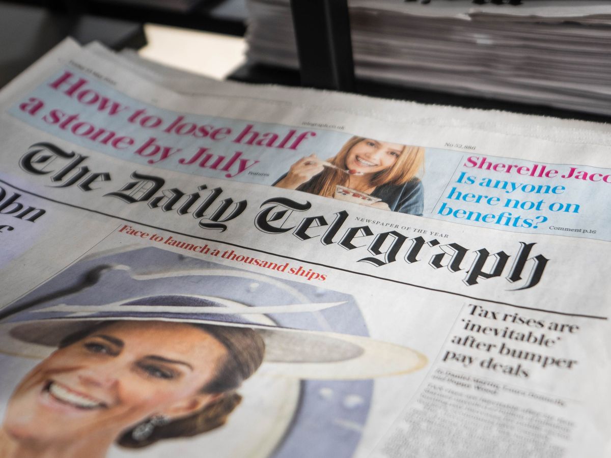Daily Mail publisher agrees &pound;500m deal to buy Telegraph newspaper