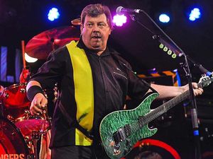 Supporting image for story: Stiff Little Fingers in Bilston gig