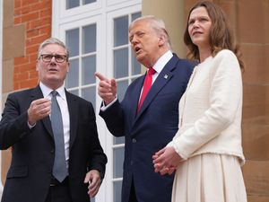 Supporting image for story: Trump praises UK on trying to reduce small boat crossings