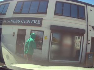 Supporting image for story: Chilling footage shows moment Rudakubana strolls up to entrance of dance class