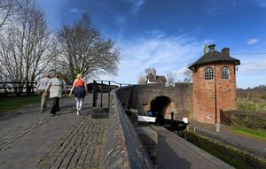Bratch Locks, Wombourne