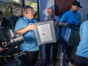 Supporting image for story: Counting begins in Hamilton by-election