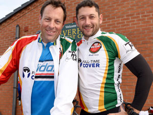 Supporting image for story: Former Ashes stars complete charity ride 