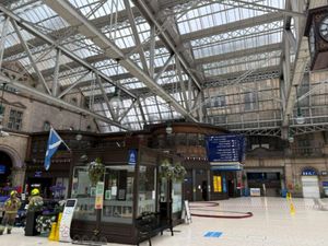Supporting image for story: Glasgow Central station partially reopening after vape shop fire