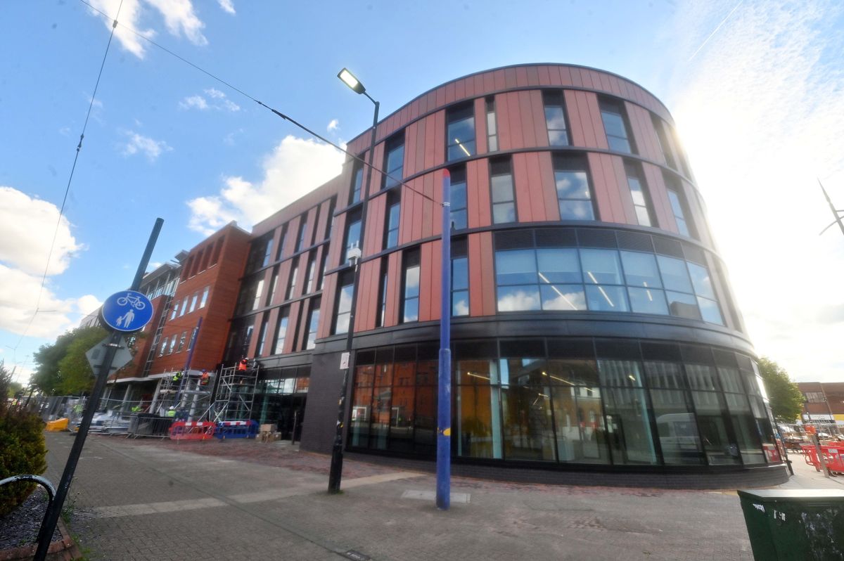 New dawn for Wolverhampton College as opening day of new state-of-the-art campus draws nearer New dawn for Wolverhampton College as opening day of new state-of-the-art campus draws nearer