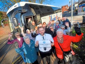 Supporting image for story: Hopes and fears over roadmap to recovery