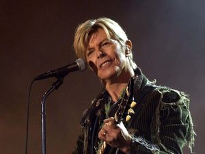 Supporting image for story: David Bowie’s handwritten lyric sheet could fetch £100,000 at auction
