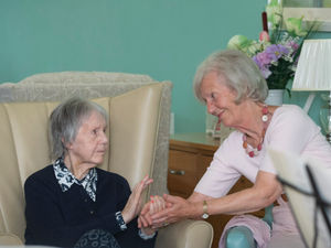 Supporting image for story: Shropshire painter helps fund music afternoon at care home and talks about her sister's dementia decline