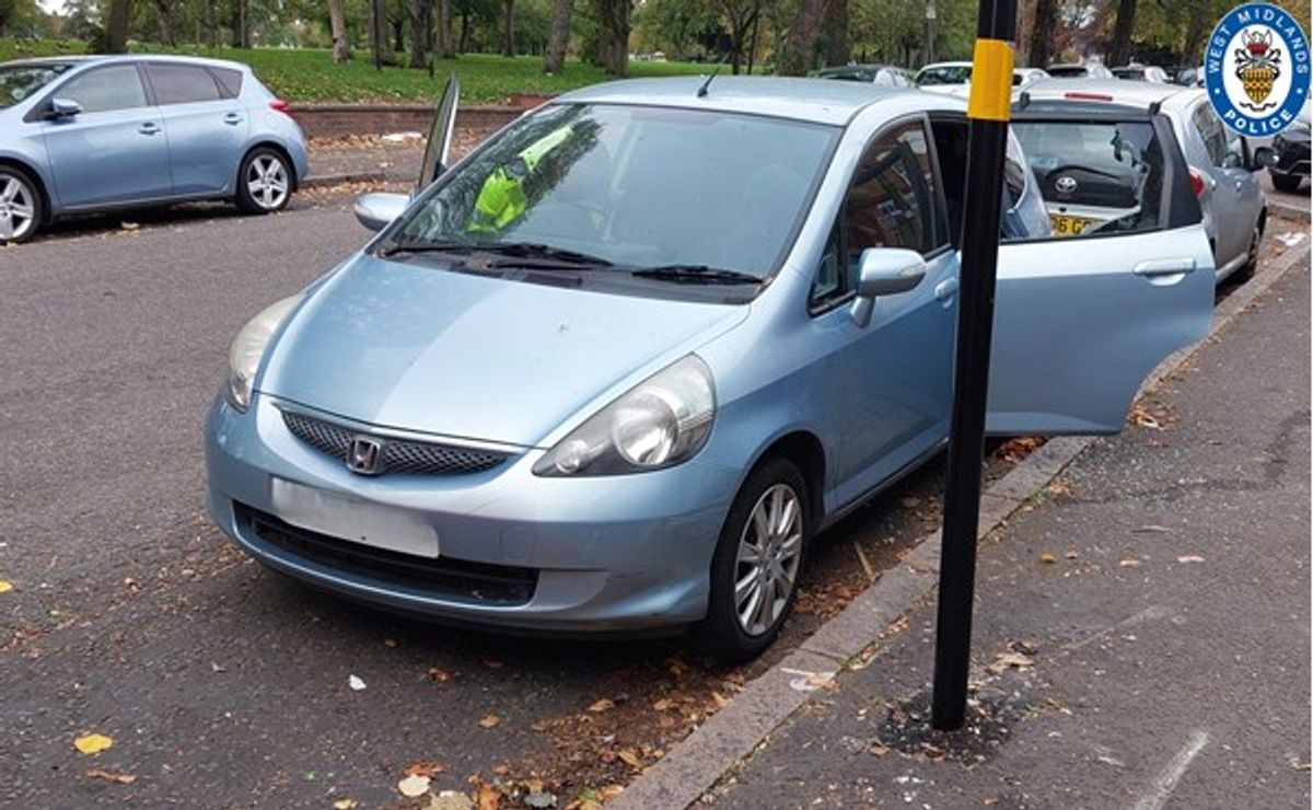 Drugs and car seized in raid on Birmingham shop