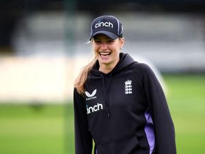 Supporting image for story: England clinch crushing Test victory after dismissing South Africa for 64