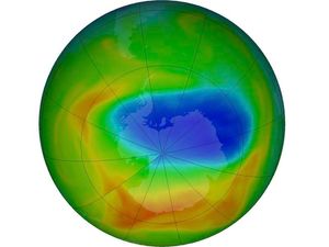 Supporting image for story: South Pole ozone hole shrinks to smallest size since discovery