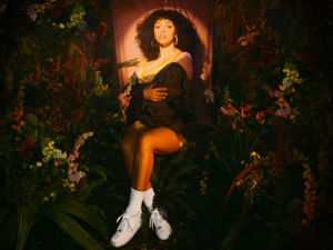 Supporting image for story: Mahalia to play Birmingham