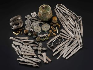 Supporting image for story: Galloway Hoard to go on display in Australia at start of international tour