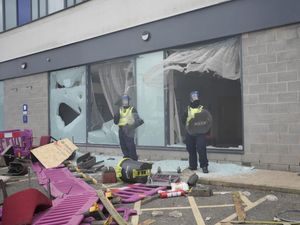 Supporting image for story: Refugee charities call for move away from ‘demonising language’