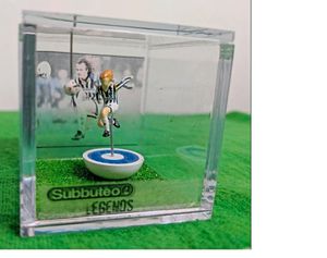 Richard Sneekes the figure (pic Paul Butler )