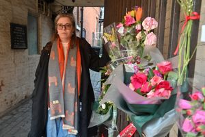 Jessica Richards, whose mum Rose Roberts died in a house fire in Shrewsbury, has thanked people for their kindness