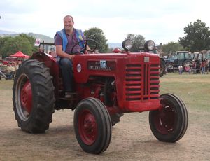 Rob Gore with his International B275. Image by E A Bates