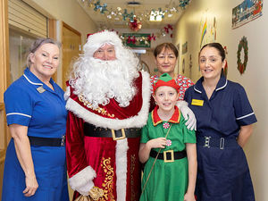 Supporting image for story: Santa spreads Christmas cheer on children's ward at Wolverhampton hospital