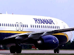 Supporting image for story: Passenger numbers rise for Ryanair despite conflict