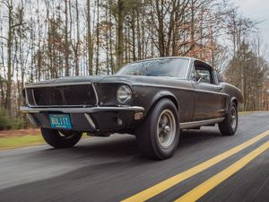 Supporting image for story: These are the most iconic classic cars of all time