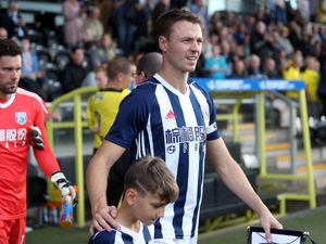Supporting image for story: Tony Pulis: Manchester City need to offer 'enormous' money for West Brom captain Jonny Evans