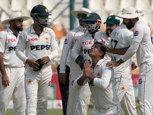Supporting image for story: England sent into a spin as Pakistan win by 152 runs to level series in Multan