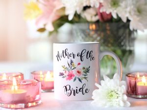 Supporting image for story: Mother of the bride