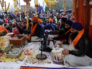 Supporting image for story: Community comes together to celebrate Guru Nanak's birthday