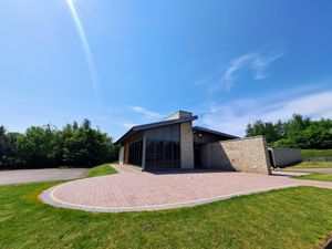 Supporting image for story: A peaceful and relaxed setting to celebrate and reflect on your loved ones life