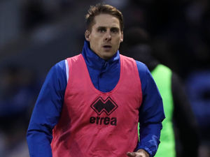 Supporting image for story: Shrewsbury Town's Dave Edwards to be assessed ahead of possible Wolves FA Cup reunion