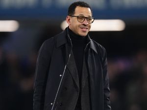 Supporting image for story: Liam Rosenior defends substituted Chelsea players after second-half comeback