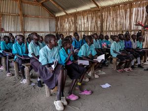 Supporting image for story: South Sudan closes schools after pupils collapse due to extreme heat