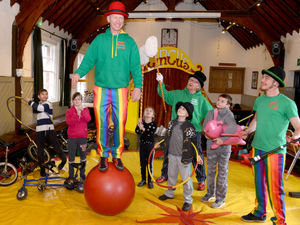 Supporting image for story: WATCH: Kids roll up for circus skills fun