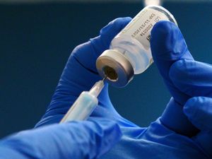 Supporting image for story: Oxfordshire named as home for new Moderna vaccine manufacturing hub