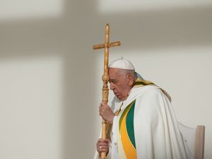 Supporting image for story: Pope ends troubled visit to Belgium by demanding no cover-up of abusive clergy