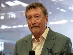 Supporting image for story: Dan Morris: White Knight riding in to make Bond a Blinder - but who will star?