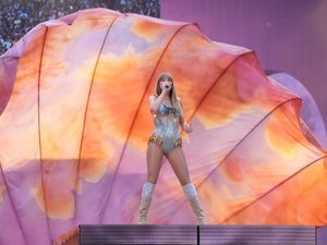 Supporting image for story: Taylor Swift hosts ‘unforgettable’ London show in front of famous fans