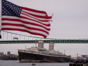 Supporting image for story: Historic ocean liner begins voyage to become world’s largest artificial reef