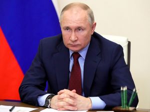 Supporting image for story: 50 former heads of state and prime ministers back call for tribunal to try Putin