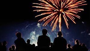 Supporting image for story: Bonfire Night 2025: What's on in Shropshire and how to get tickets for firework displays