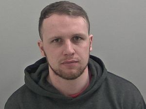 Supporting image for story: Shamed police officer 'would have been sacked if he hadn't resigned'