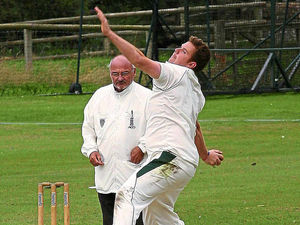 Supporting image for story: Ludlow stun Worfield to stall their title charge