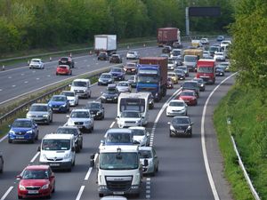 Supporting image for story: Can an electric vehicle’s battery run out when stuck in traffic?